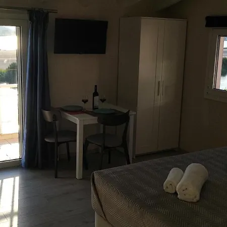 Anna's And - Planespotter's Paradise!!! Appartement Perama (Corfu)